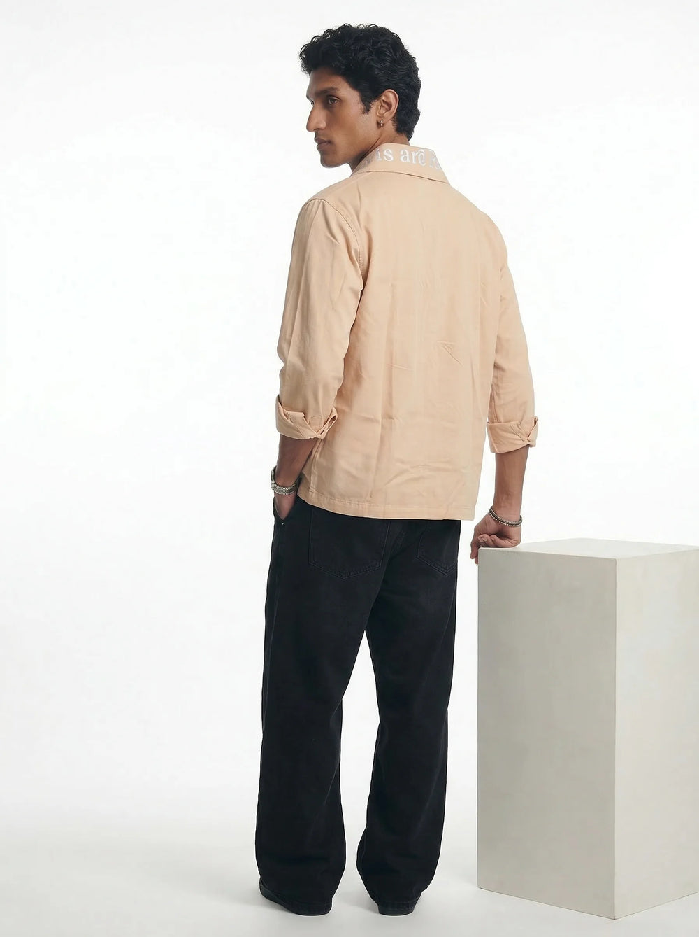 Skin-Conscious Embroidered Collar Boxy Shirt