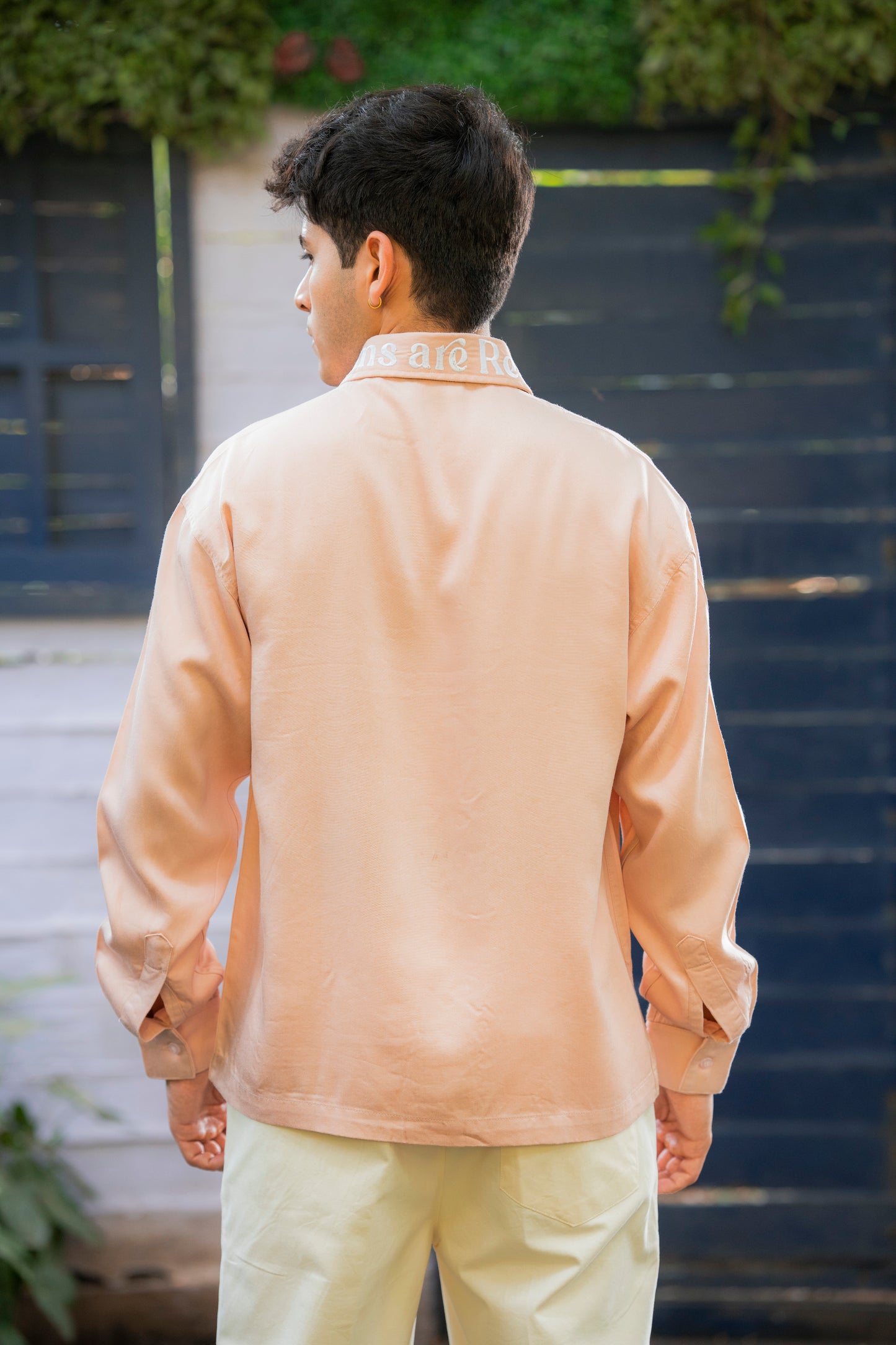 Skin-Conscious Embroidered Collar Boxy Shirt
