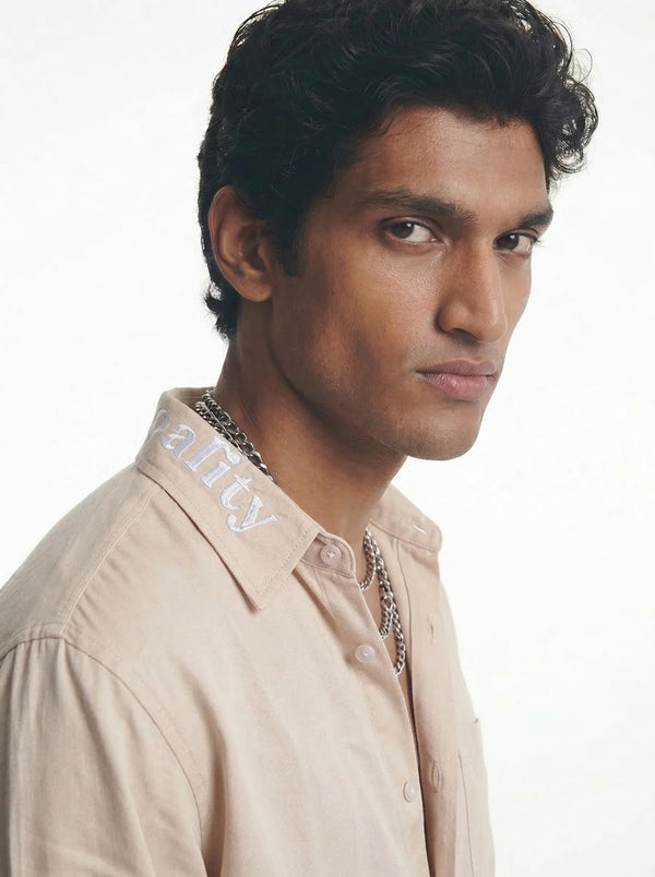 Skin-Conscious Embroidered Collar Boxy Shirt