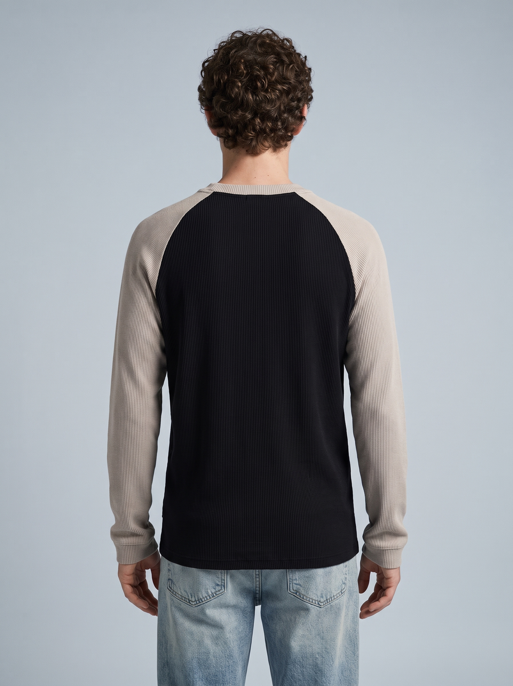 Onyx Raglan Ribbed Tee